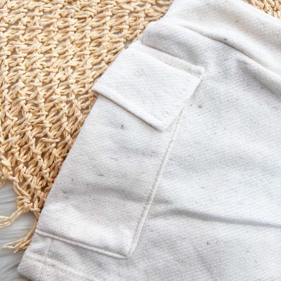 Conj. Camiseta com Flores Douradas e Short em Linho - Off White